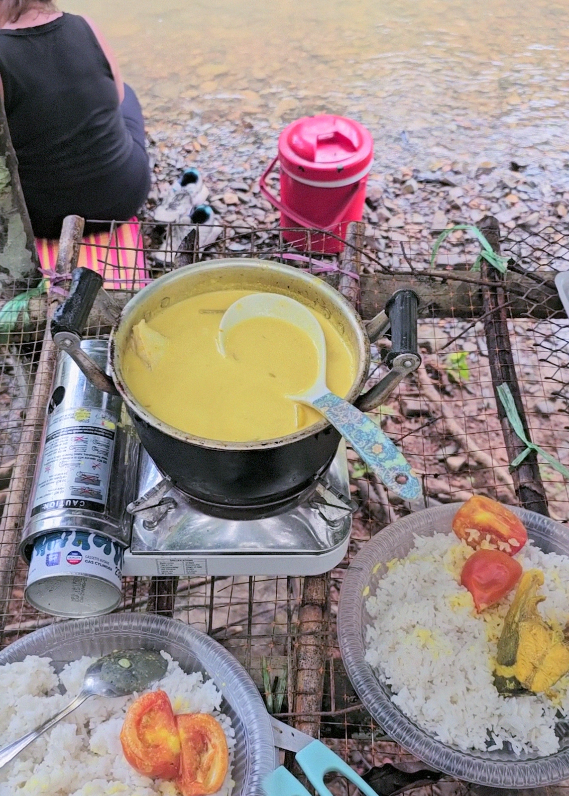 Close up of a pot of freshly cooked curry at the Jungle Bar